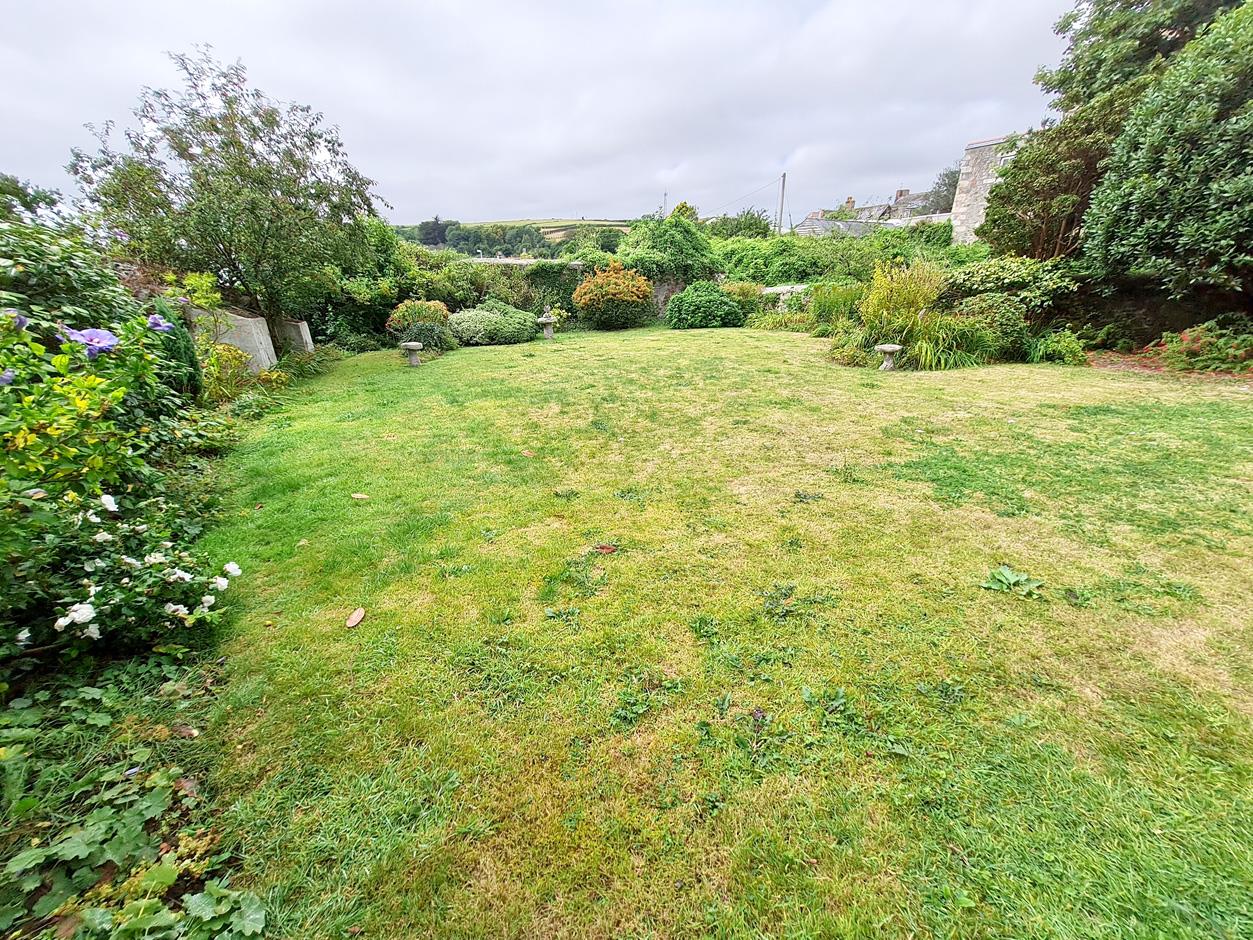 Coinagehall Street, Helston